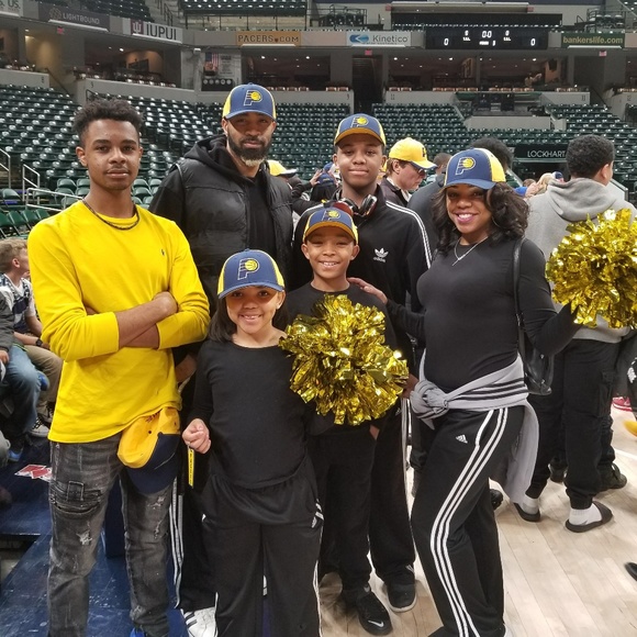 Meet your Posher, Latrese - Picture 2 of 8